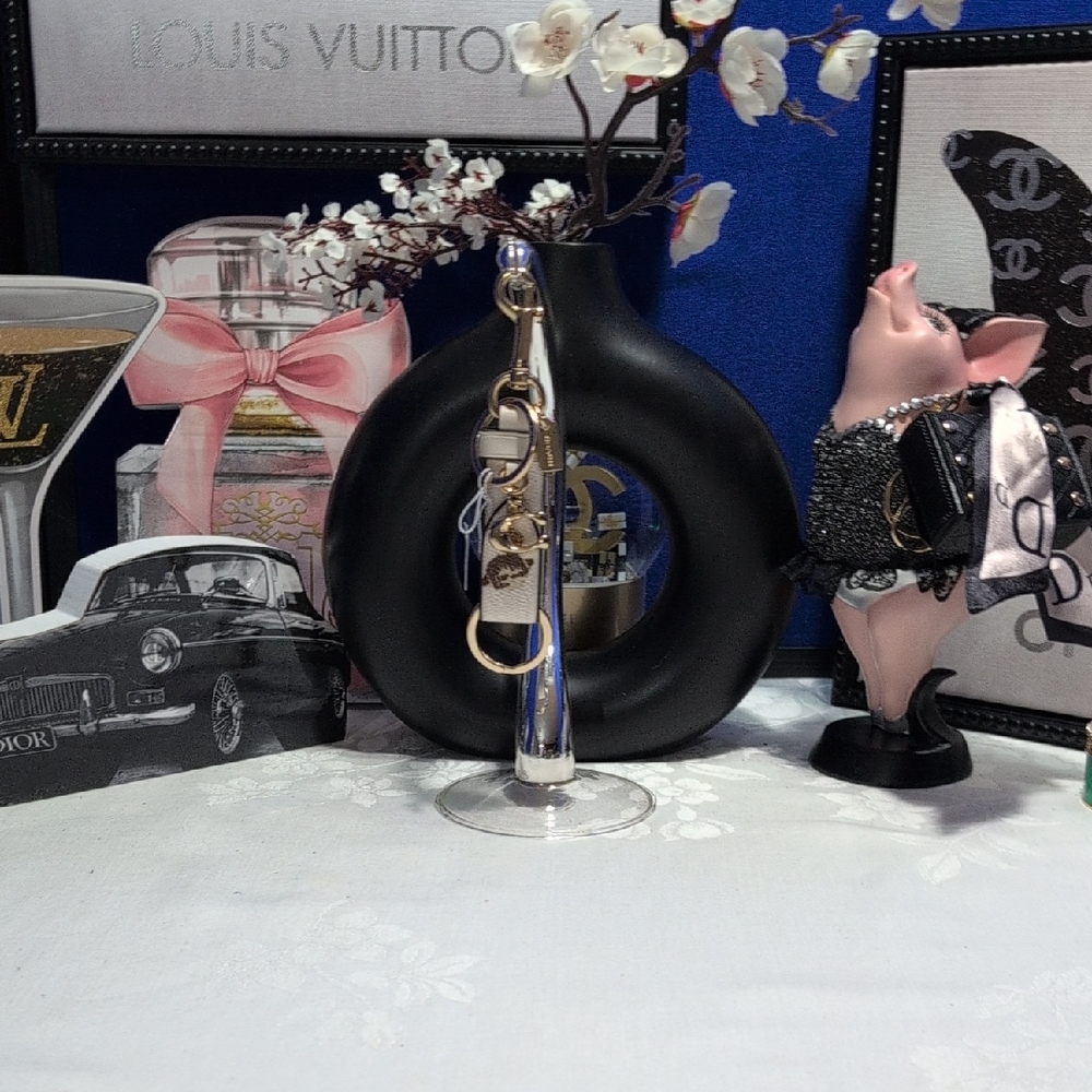 Coach Limited Edition Bag Charm, Double Key Ring W!Conch, Clam, Starfish Leather